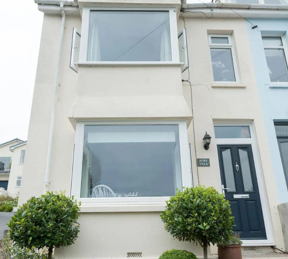 Holiday home Stylish Coastal Living - Prime Location, Garden And Parking