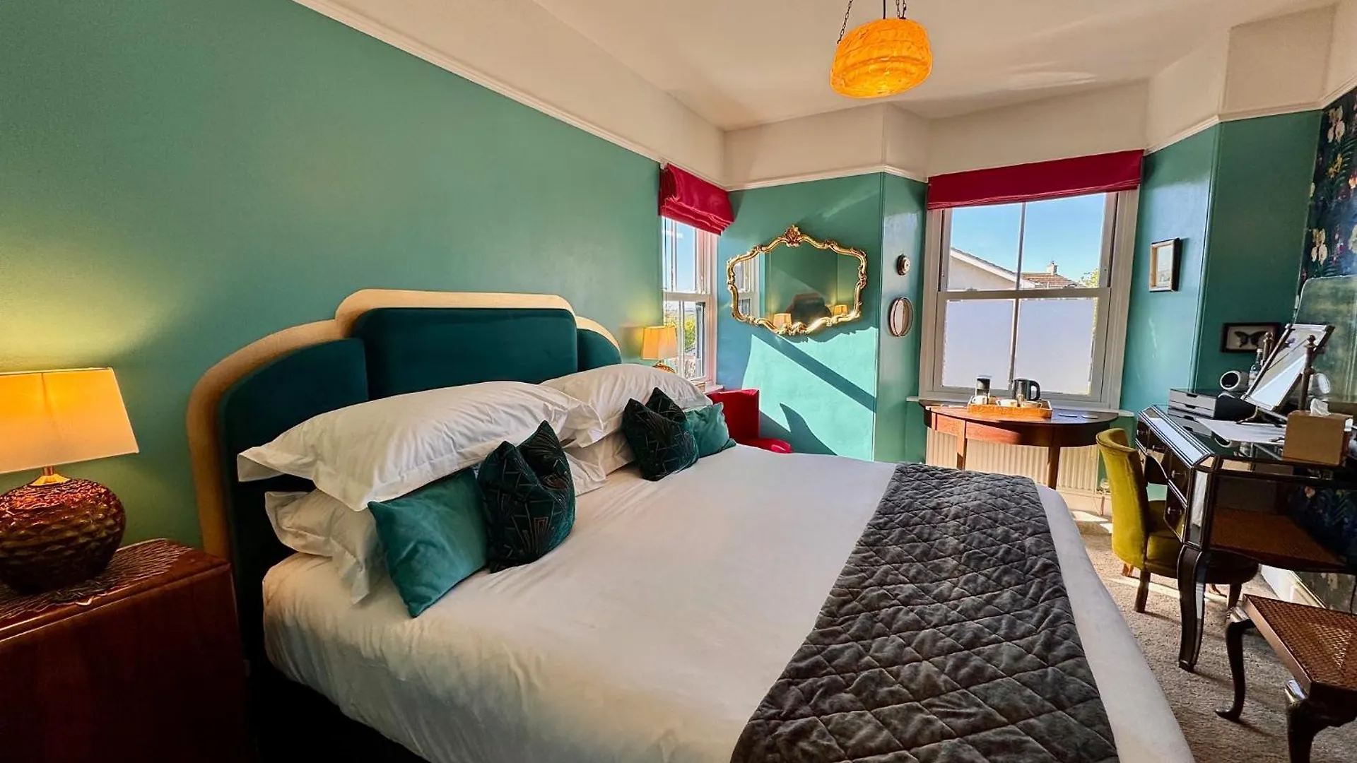 Bed and Breakfast Brightham House - Exclusively For Adults
