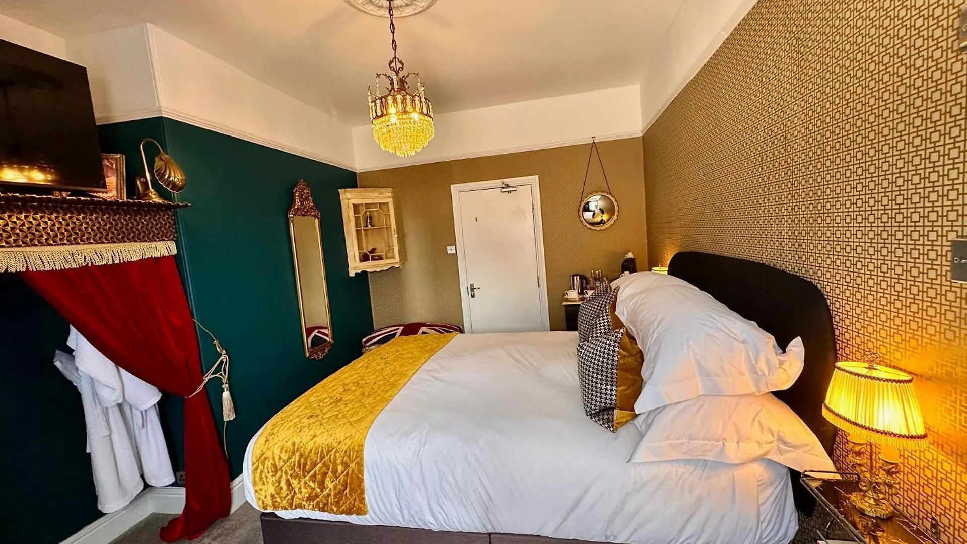 Bed and Breakfast Brightham House - Exclusively For Adults 5*