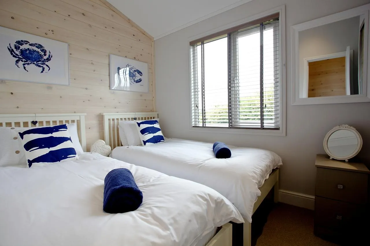 Sea Monkey Lodge